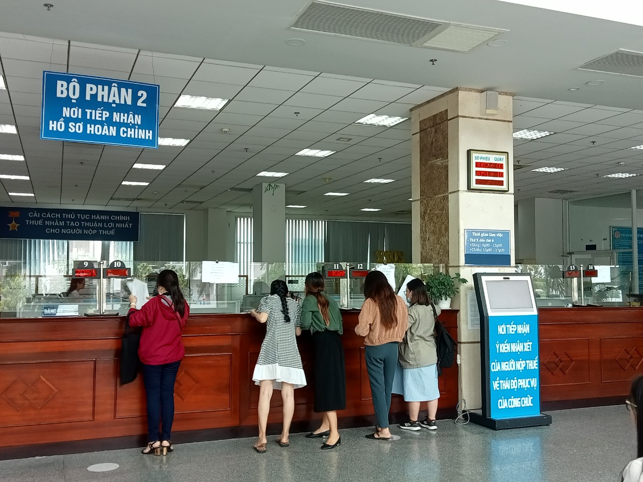 Chỉ trong 7 ng&agrave;y, một doanh nghiệp xuất nhiều h&oacute;a đơn tổng trị gi&aacute; 34.000 tỉ đồng - Ảnh 1.