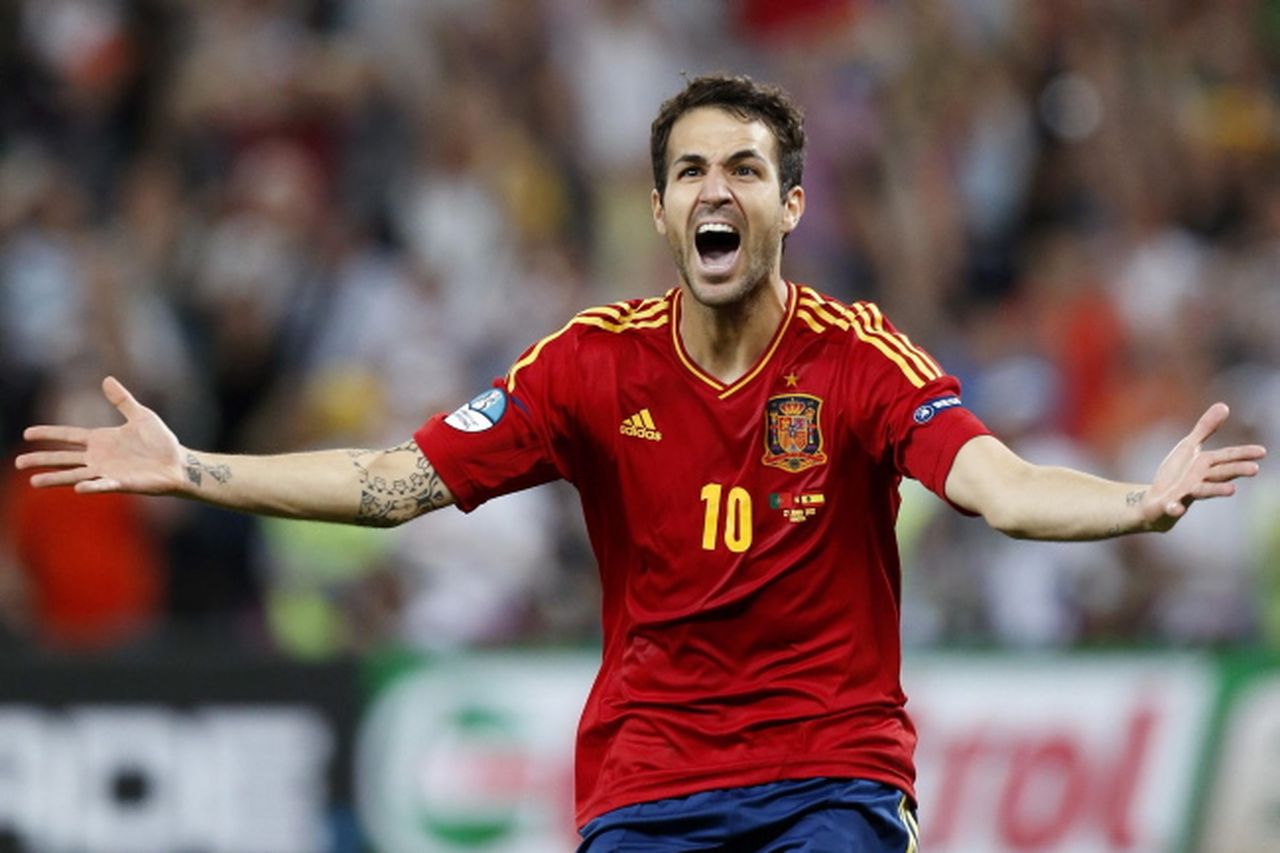 Fabregas treo giày, bắt đầu sự nghiệp cầm quân từ Serie B