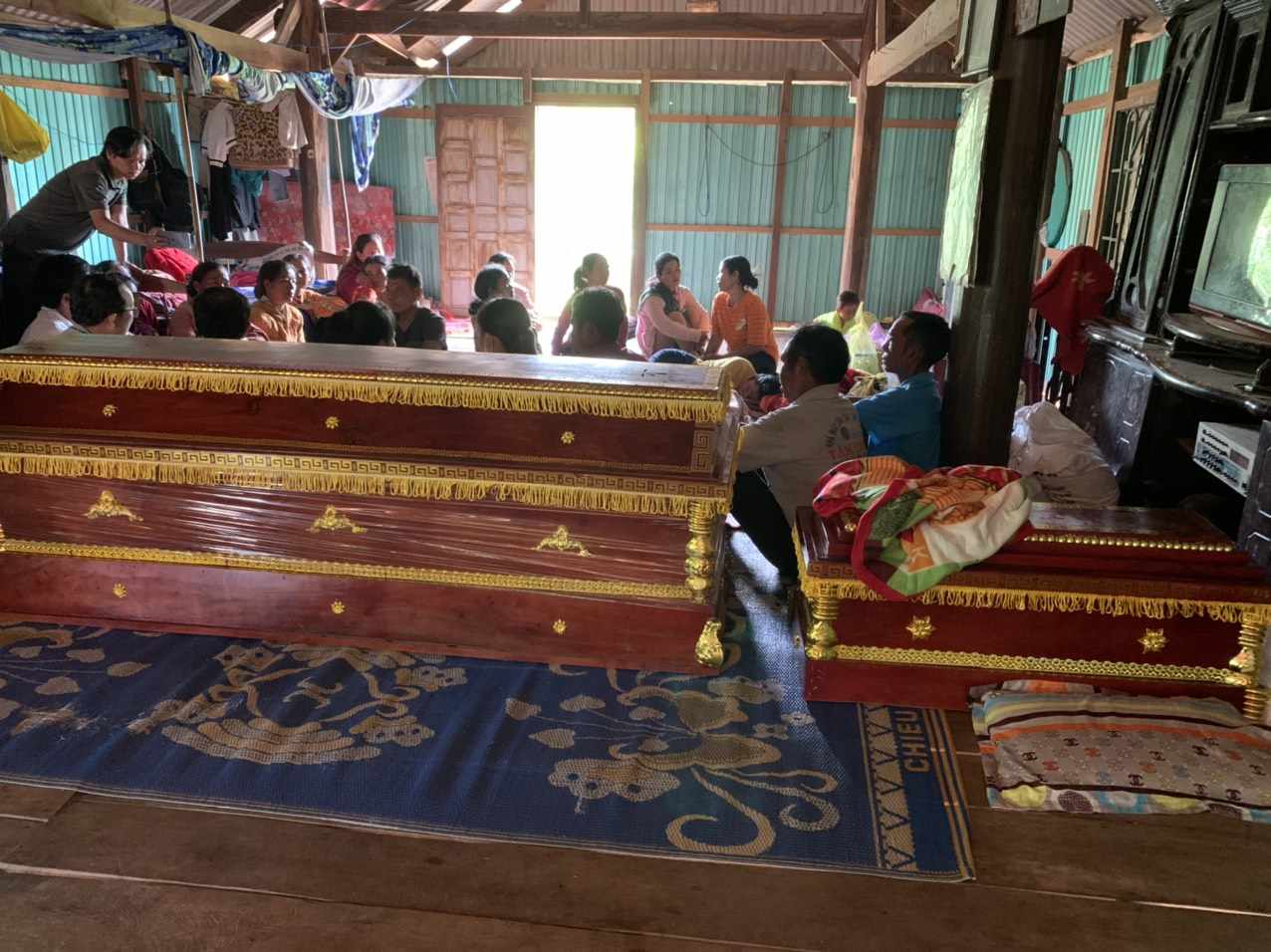 3 cháu nhỏ tử vong trong ao nước