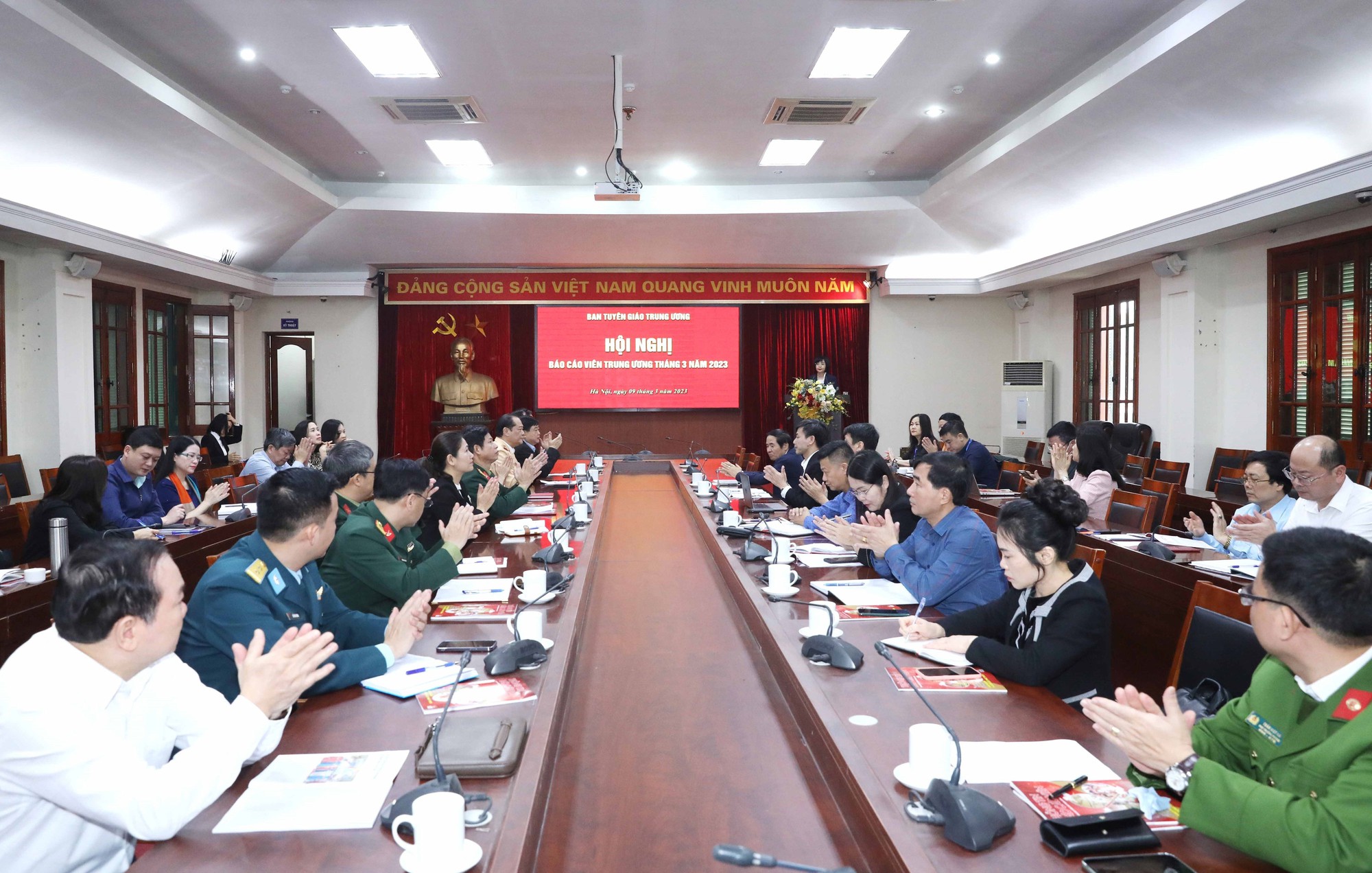 Đẩy mạnh tuyên truyền về xây dựng Đảng