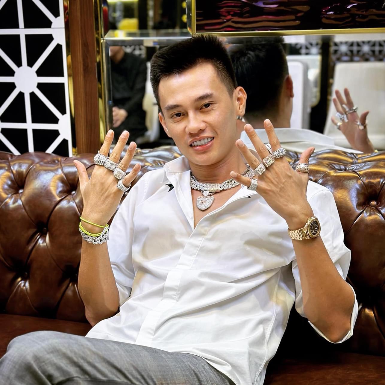 Siêu xe McLaren bị Khanh "Super" cầm cố như thế nào?