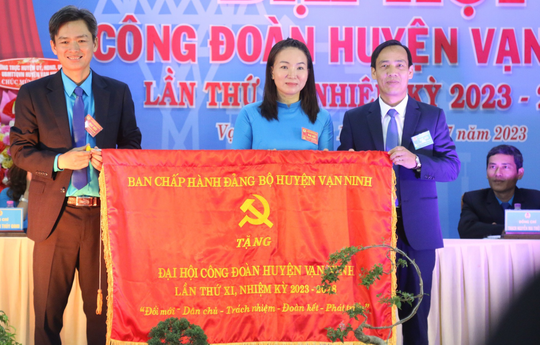 C&ocirc;ng đo&agrave;n huyện Vạn Ninh, tỉnh Kh&aacute;nh H&ograve;a nỗ lực chăm lo đời sống người lao động - Ảnh 4.