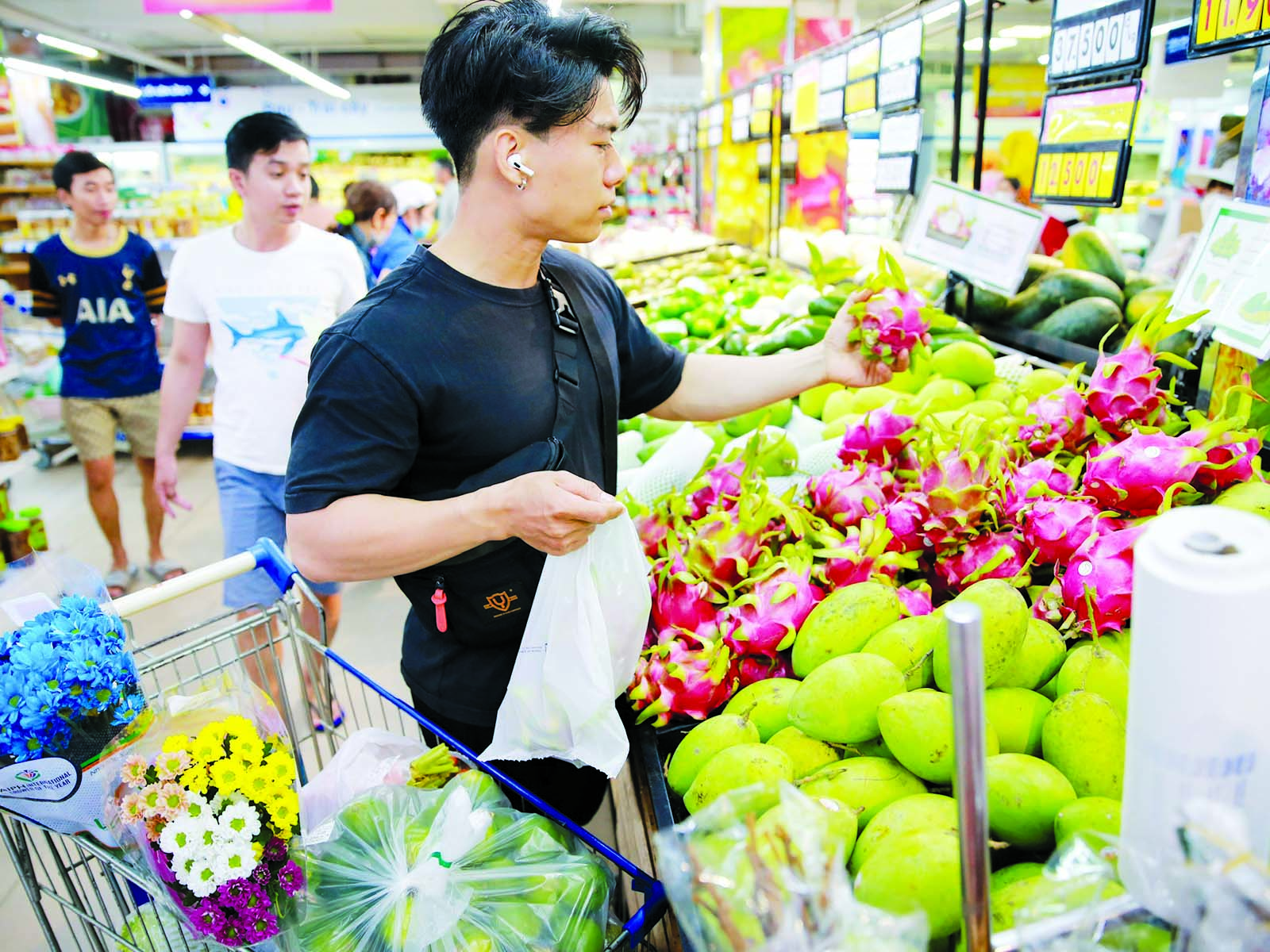 Si&ecirc;u thị giữ gi&aacute;, giảm gi&aacute; để k&iacute;ch cầu - Ảnh 2.
