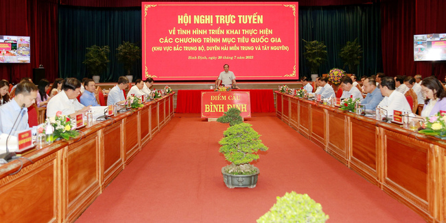 Đẩy mạnh phân cấp, phân quyền cho địa phương triển khai các chương trình mục tiêu quốc gia