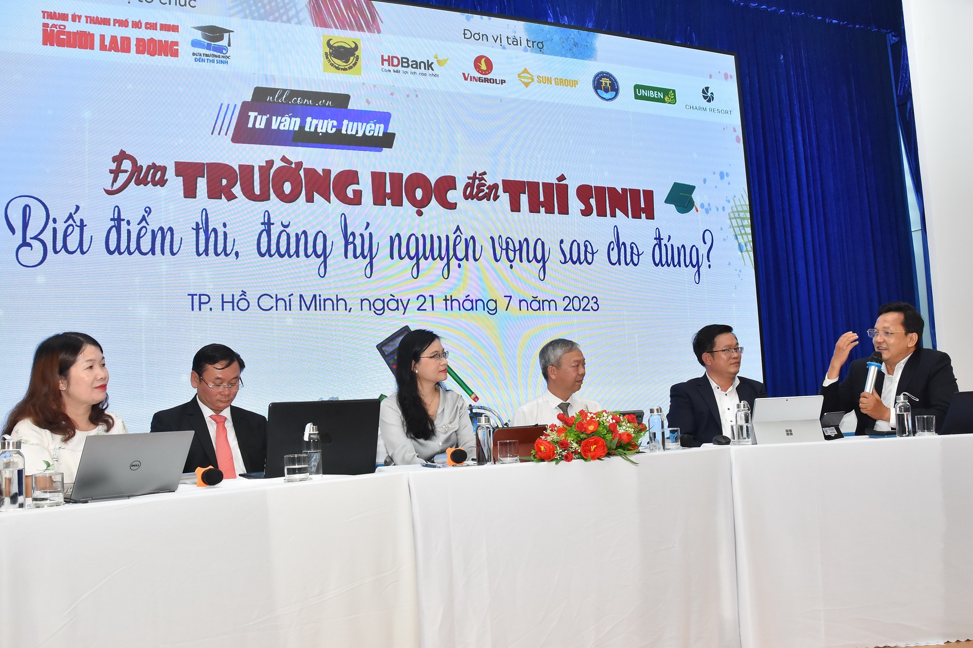 CHƯƠNG TRÌNH "ĐƯA TRƯỜNG HỌC ĐẾN THÍ SINH": Chọn ngành phù hợp rồi mới chọn trường