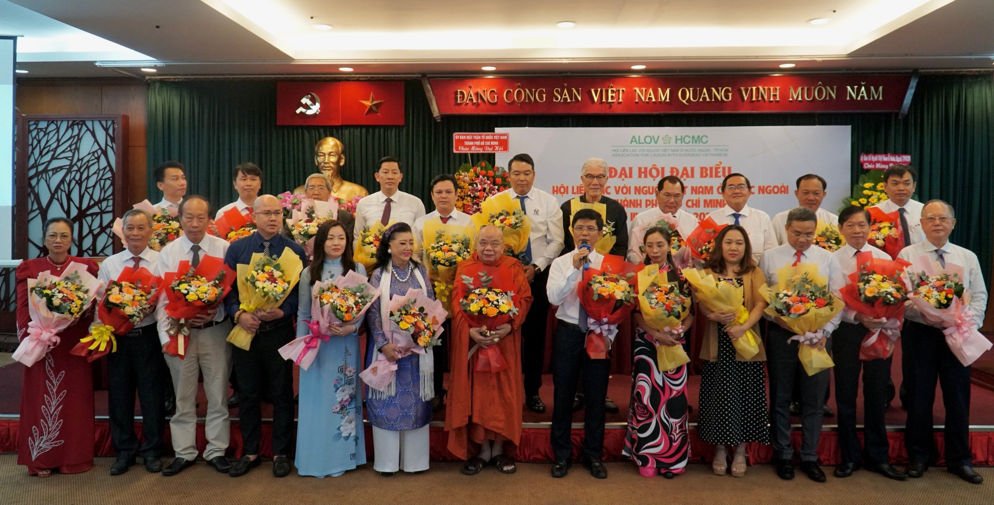 Hội Liên lạc với người Việt Nam ở nước ngoài TP HCM có tân chủ tịch
