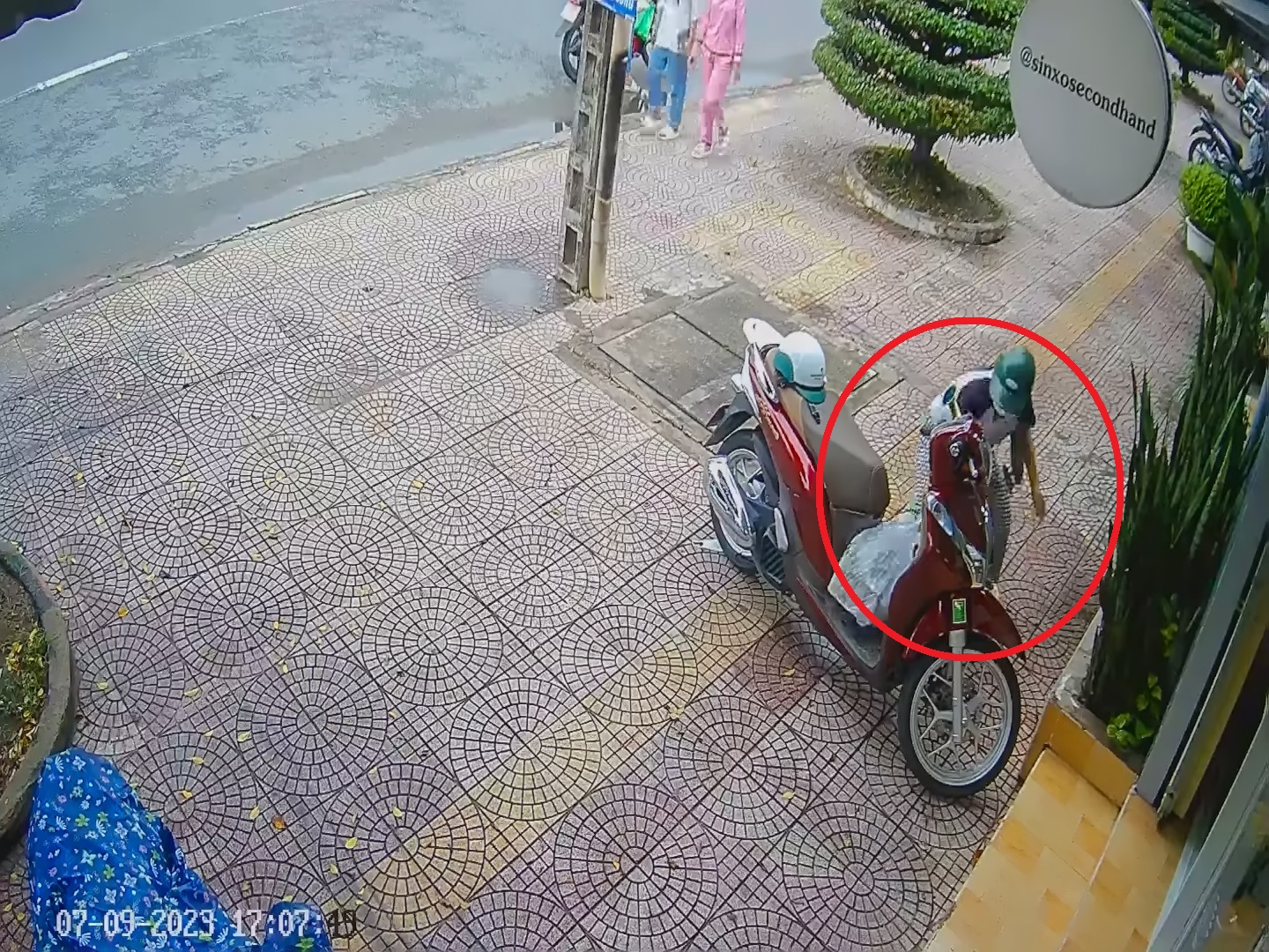 Xử phạt đ&ocirc;i vợ chồng &ldquo;si&ecirc;u trộm vặt&rdquo; ở Vĩnh Long