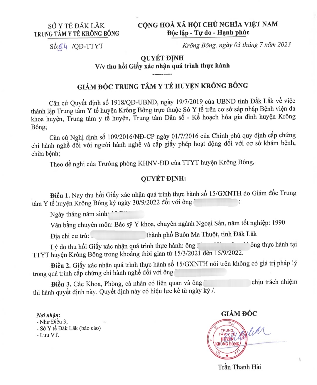 Giám đốc Trung tâm Y tế cấp bừa giấy chứng nhận thực hành