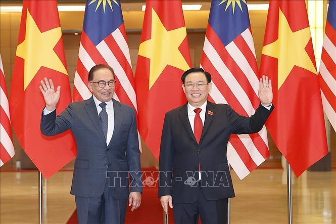 Chủ tịch Quốc hội Vương Đ&igrave;nh Huệ hội kiến Thủ tướng Malaysia - Ảnh 3.