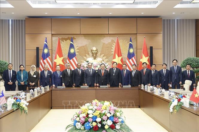 Chủ tịch Quốc hội Vương Đ&igrave;nh Huệ hội kiến Thủ tướng Malaysia - Ảnh 10.