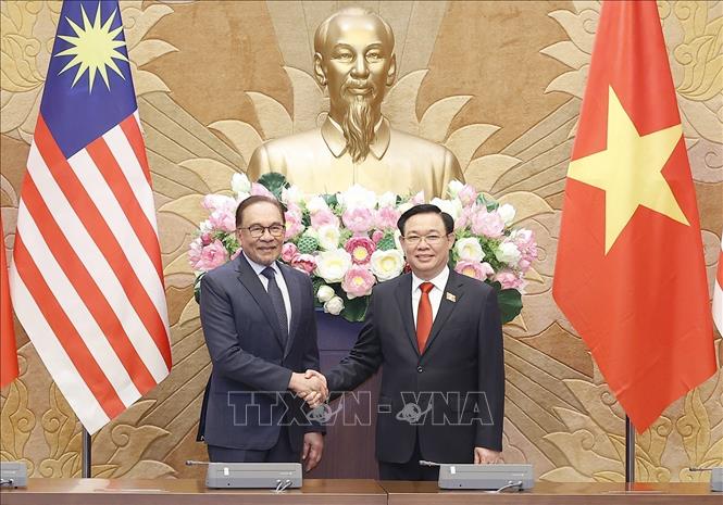 Chủ tịch Quốc hội Vương Đ&igrave;nh Huệ hội kiến Thủ tướng Malaysia - Ảnh 4.