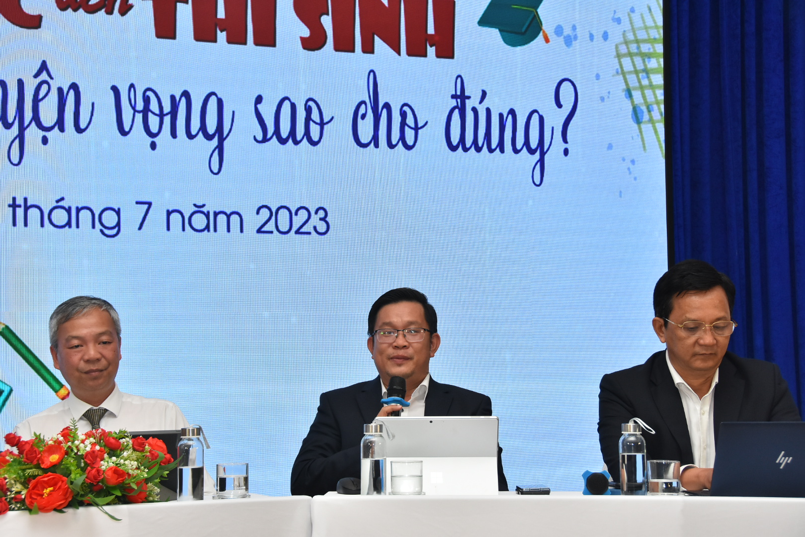 Tư vấn trực tuyến: Biết điểm thi, đăng ký nguyện vọng sao cho đúng? - Ảnh 3.