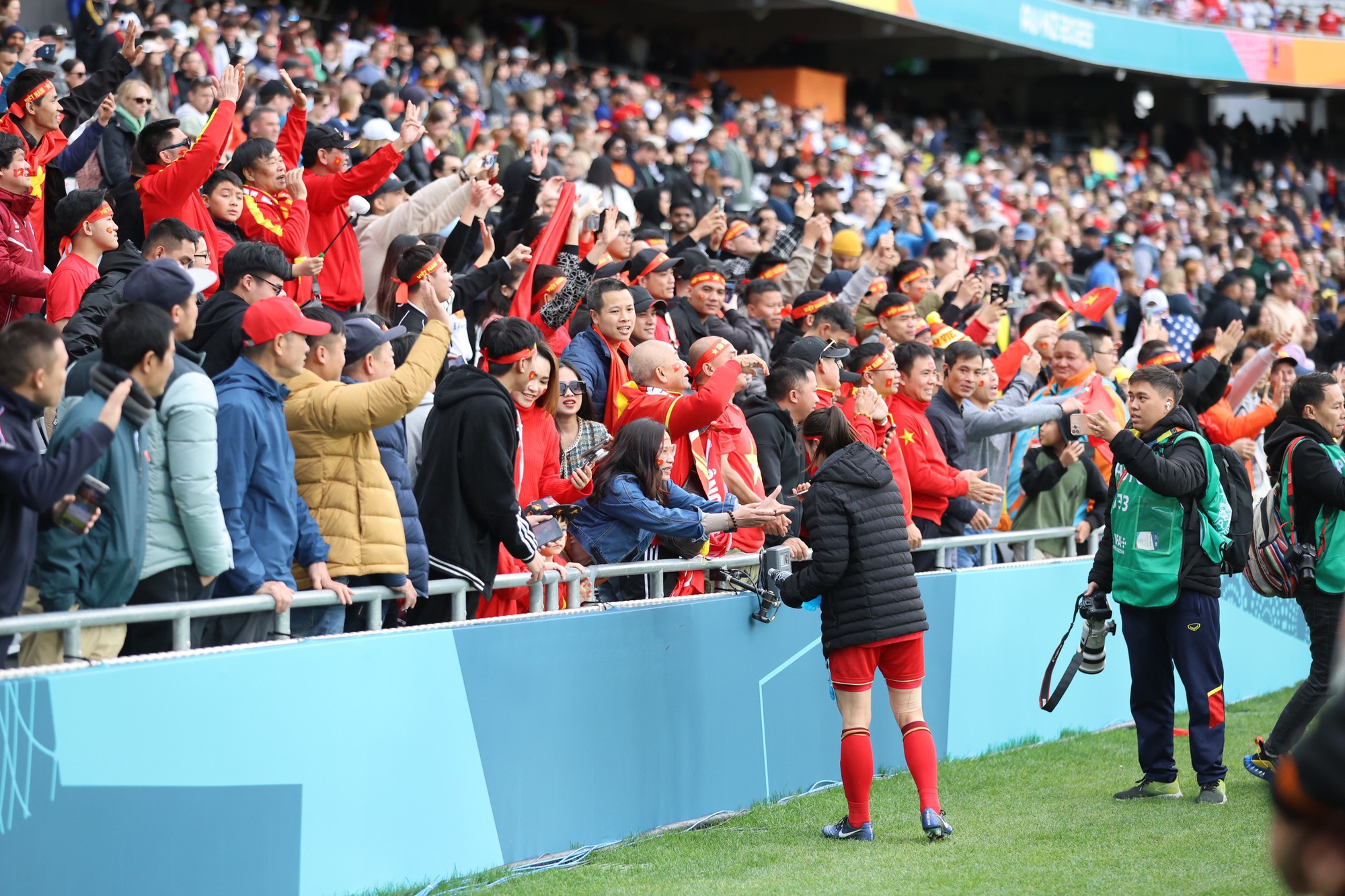 World Cup nữ 2023: Thua Mỹ, tuyển Việt Nam vẫn được truyền th&ocirc;ng quốc tế đ&aacute;nh gi&aacute; cao - Ảnh 2.
