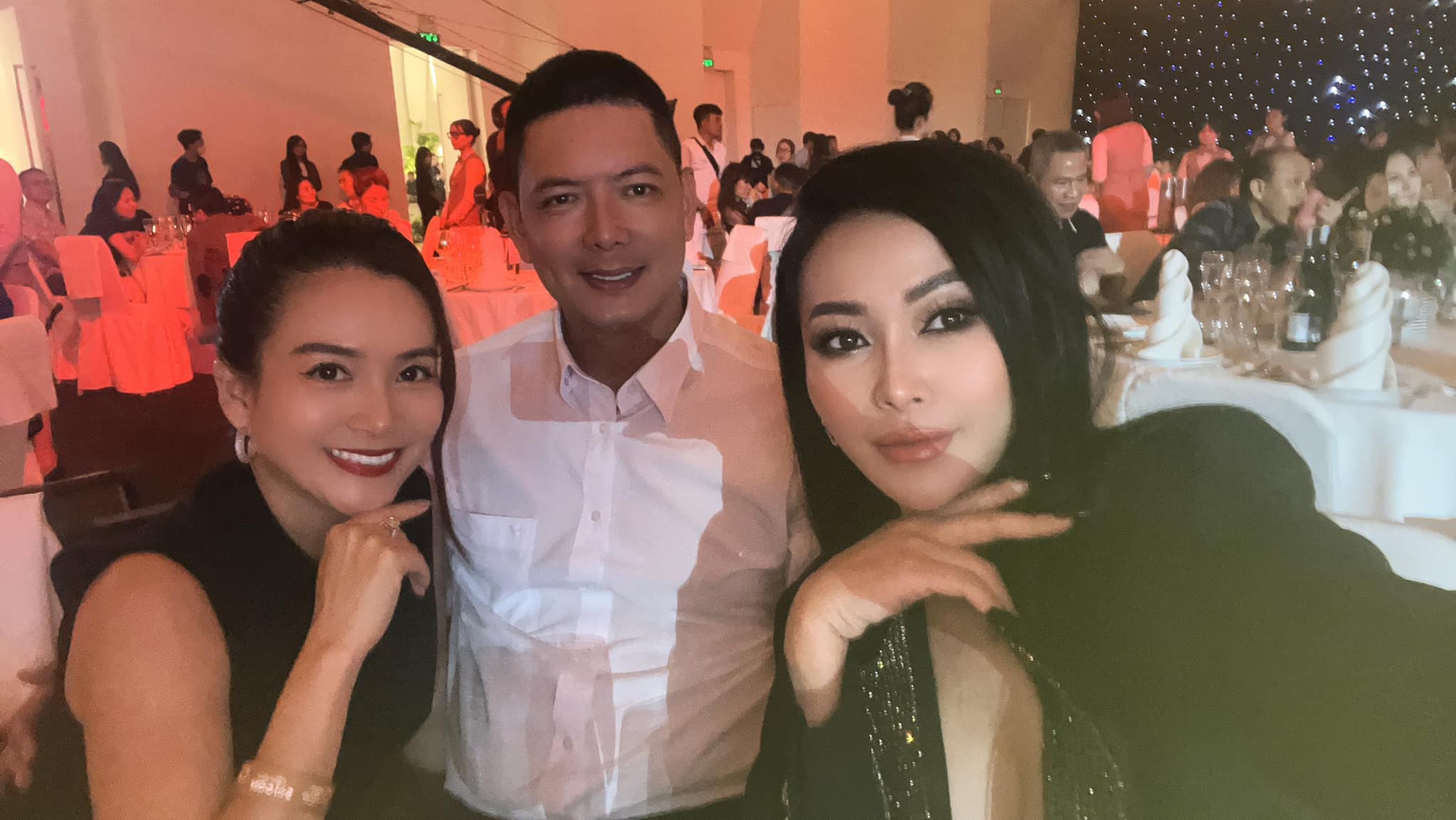 Ca sĩ Đan Kim hội ngộ Bằng Kiều tr&ecirc;n s&acirc;n khấu qu&ecirc; nh&agrave; - Ảnh 4.
