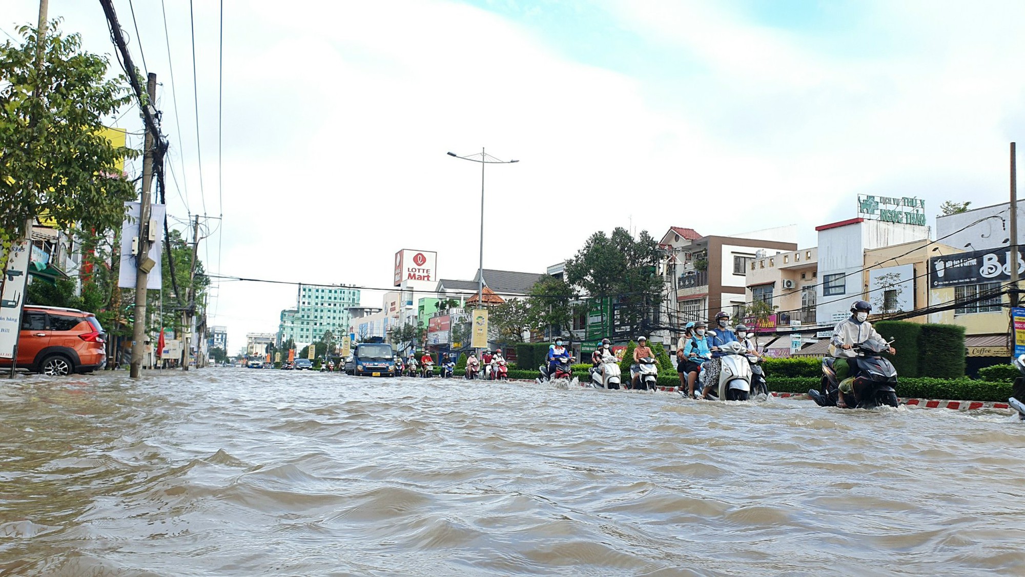 "Cân bằng đào đắp" để chống ngập ĐBSCL