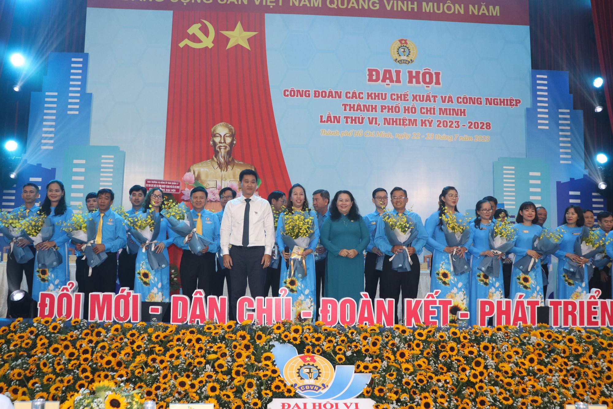 Nâng cao chất lượng bữa ăn, cải thiện điều kiện làm việc công nhân - Ảnh 7.