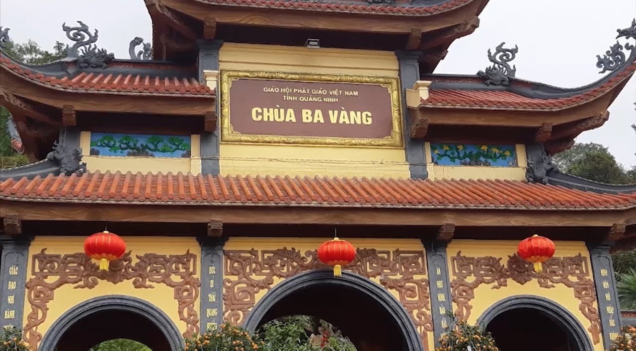 Chùa Ba Vàng nói gì về việc "không báo cáo thu chi tiền công đức"?