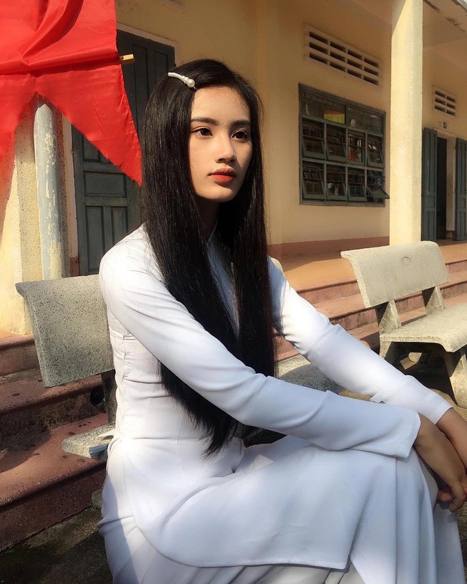 Hoa hậu Huỳnh Trần &Yacute; Nhi l&agrave;m điều kh&ocirc;ng tưởng sau đăng quang - Ảnh 7.