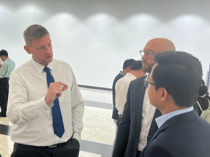 Gỡ vướng công tác cấp phép cho lao động nước ngoài tại Bình Dương