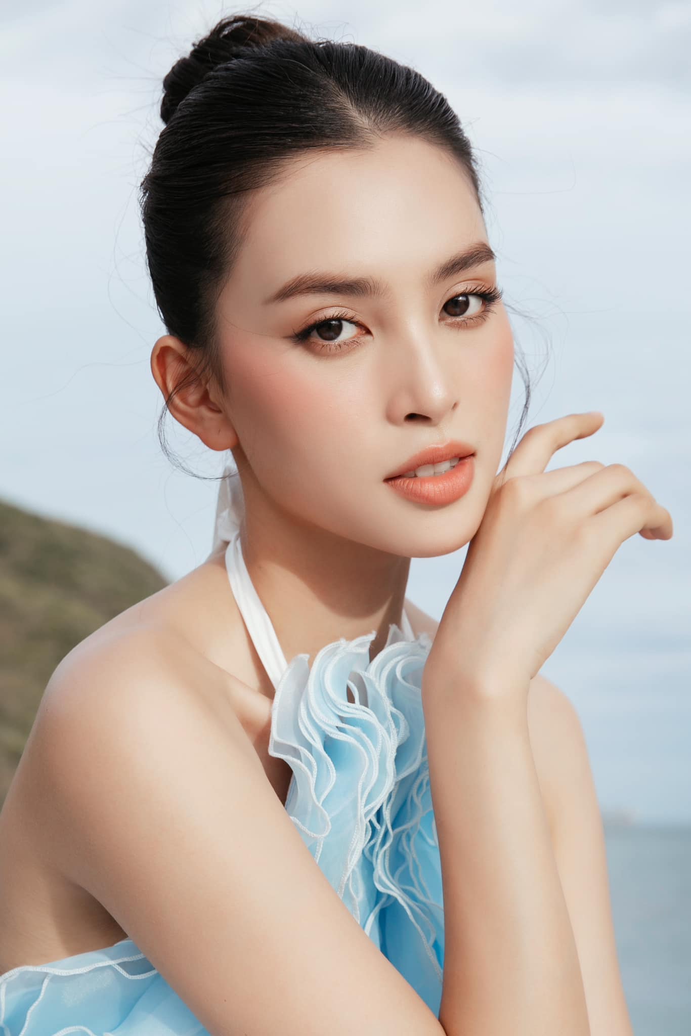 Loạt mỹ nh&acirc;n Việt quyến rũ trước biển - Ảnh 12.
