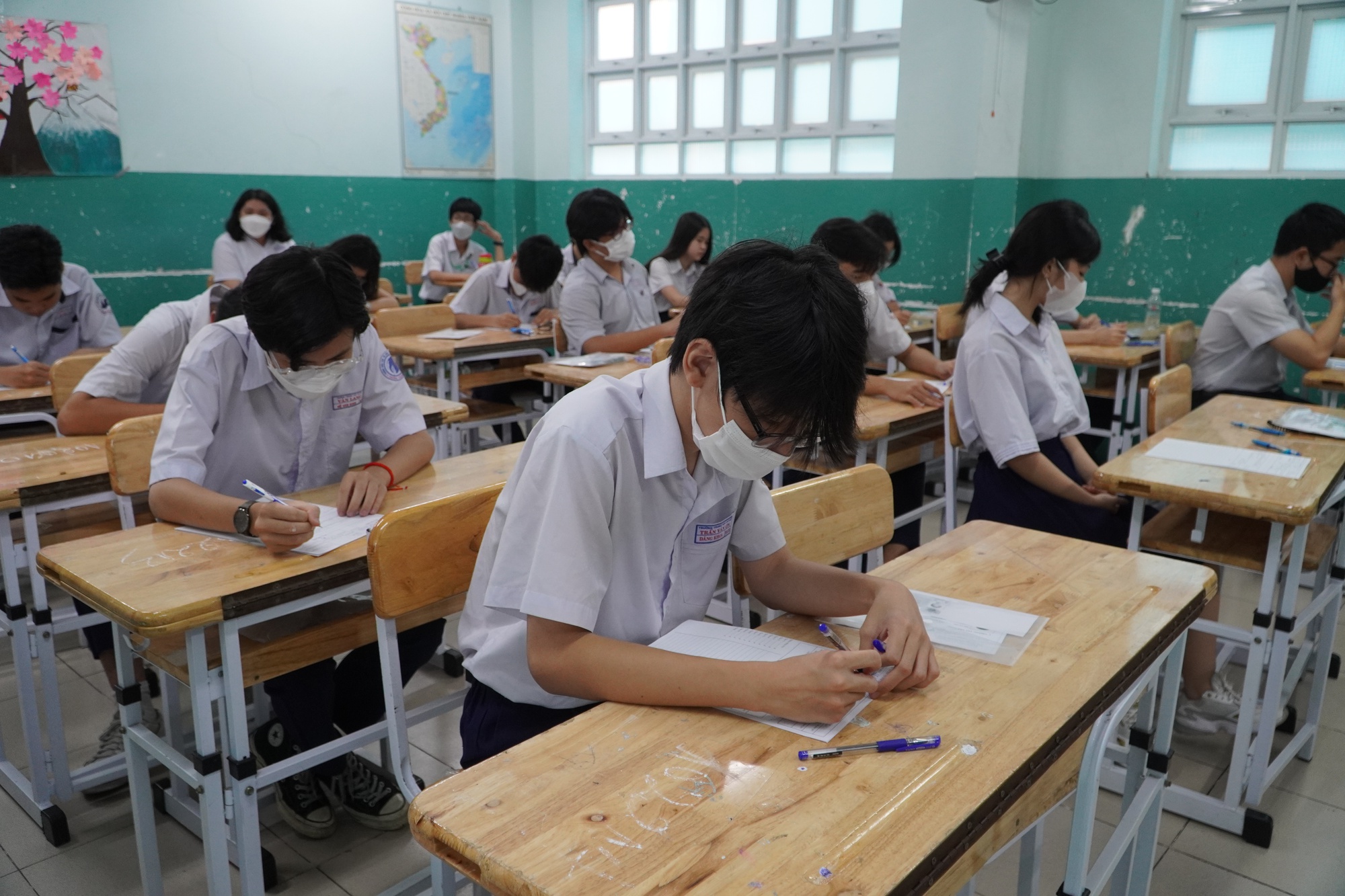 Từ năm 2023, TP HCM có quy định mới về phổ cập giáo dục trung học