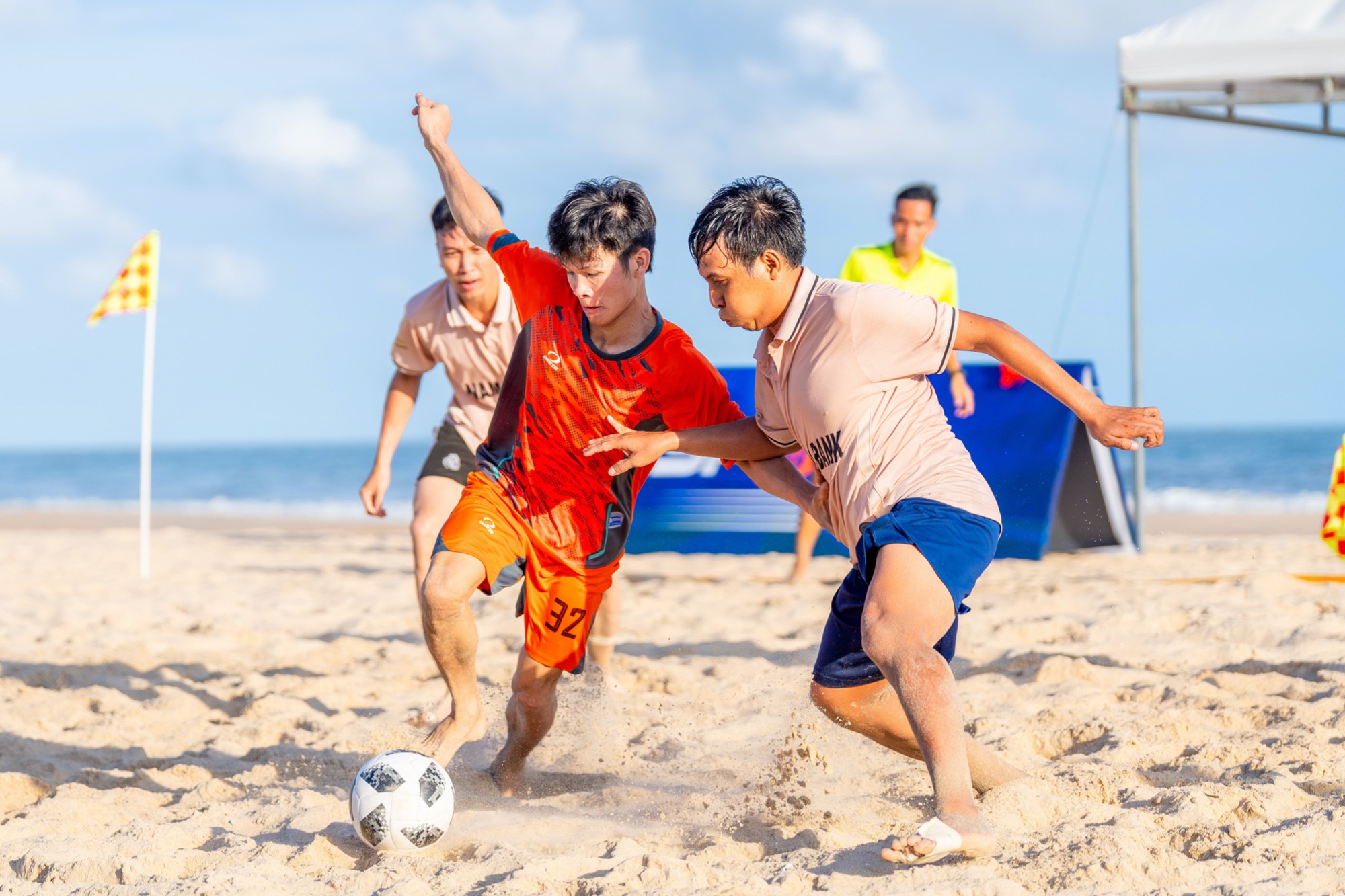 Charm&rsquo;s Sport Day - Ng&agrave;y hội tri &acirc;n đại l&yacute;, đối t&aacute;c từ Charm Resort Hồ Tr&agrave;m - Ảnh 3.