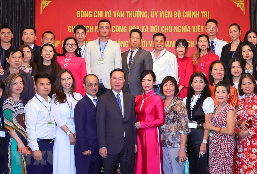 Chủ tịch nước V&otilde; Văn Thưởng: X&acirc;y dựng cộng đồng người Việt Nam tại ch&acirc;u &Acirc;u đo&agrave;n kết, ph&aacute;t triển - Ảnh 3.