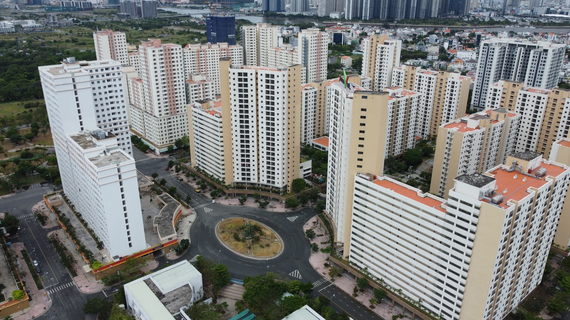 TP HCM có chủ trương bán đấu giá gần 5.000 căn hộ, nền đất