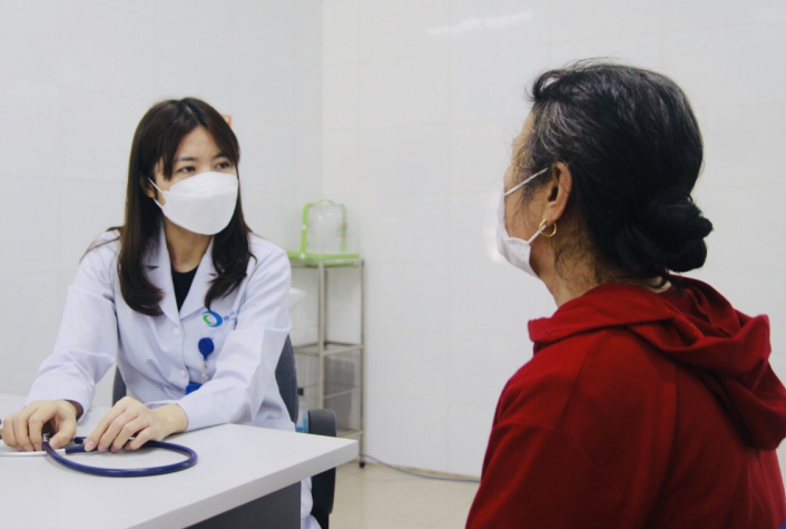 Dịch COVID-19 hôm nay: Ca nhiễm lại giảm sâu
