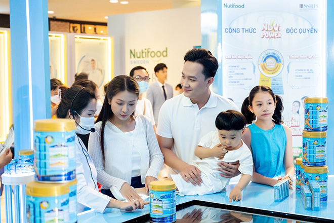 Tri&ecirc;̉n lãm Vi&ecirc;̣n Nghi&ecirc;n cứu Dinh dưỡng Nutifood Thụy Đi&ecirc;̉n &ldquo;t&aacute;i xuất&rdquo; tại TP HCM - Ảnh 2.