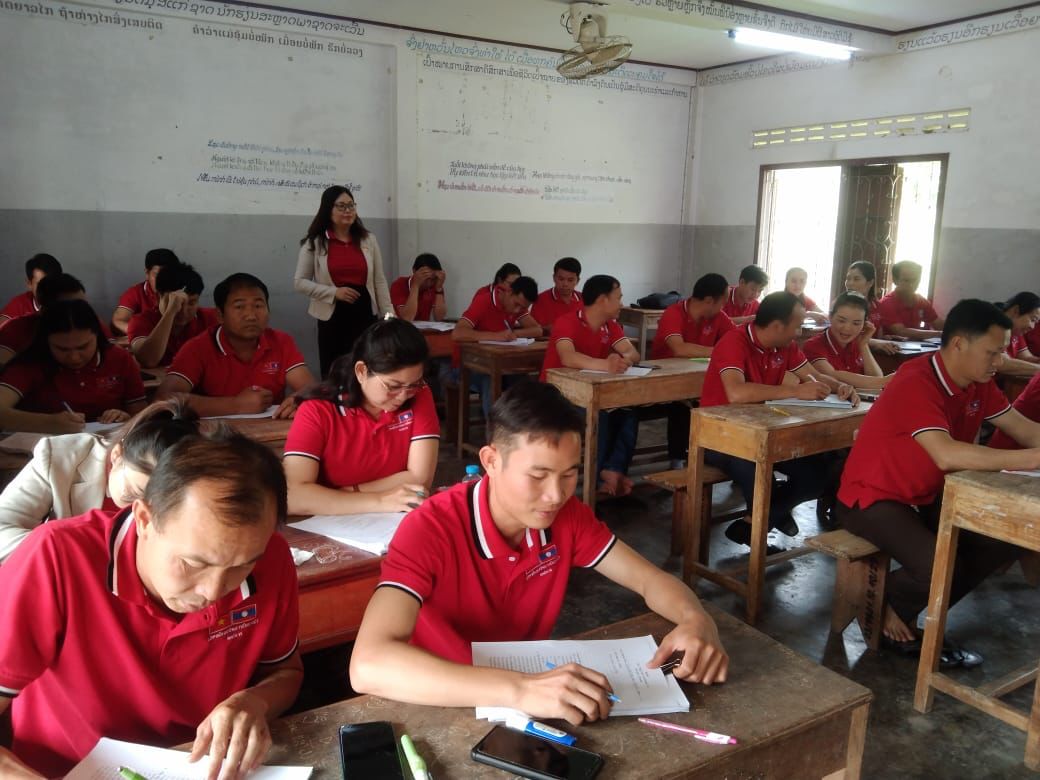 Nhiều gi&aacute;o vi&ecirc;n ra nước ngo&agrave;i giảng dạy bị chậm tiền lương