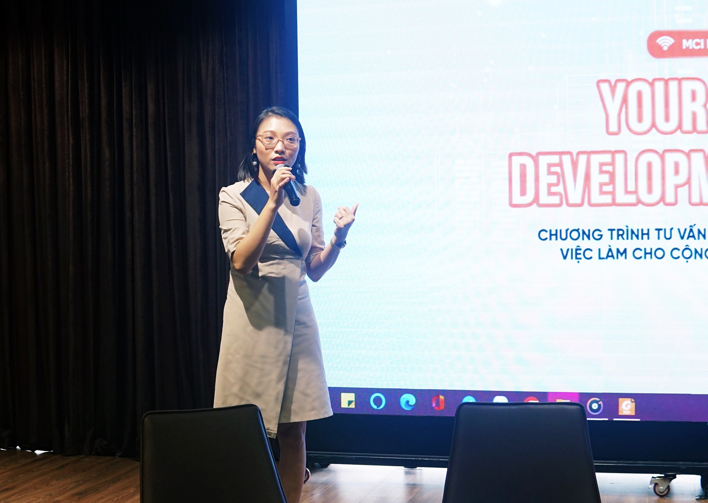 Gương mặt khuấy đảo việc làm - Ảnh 4.