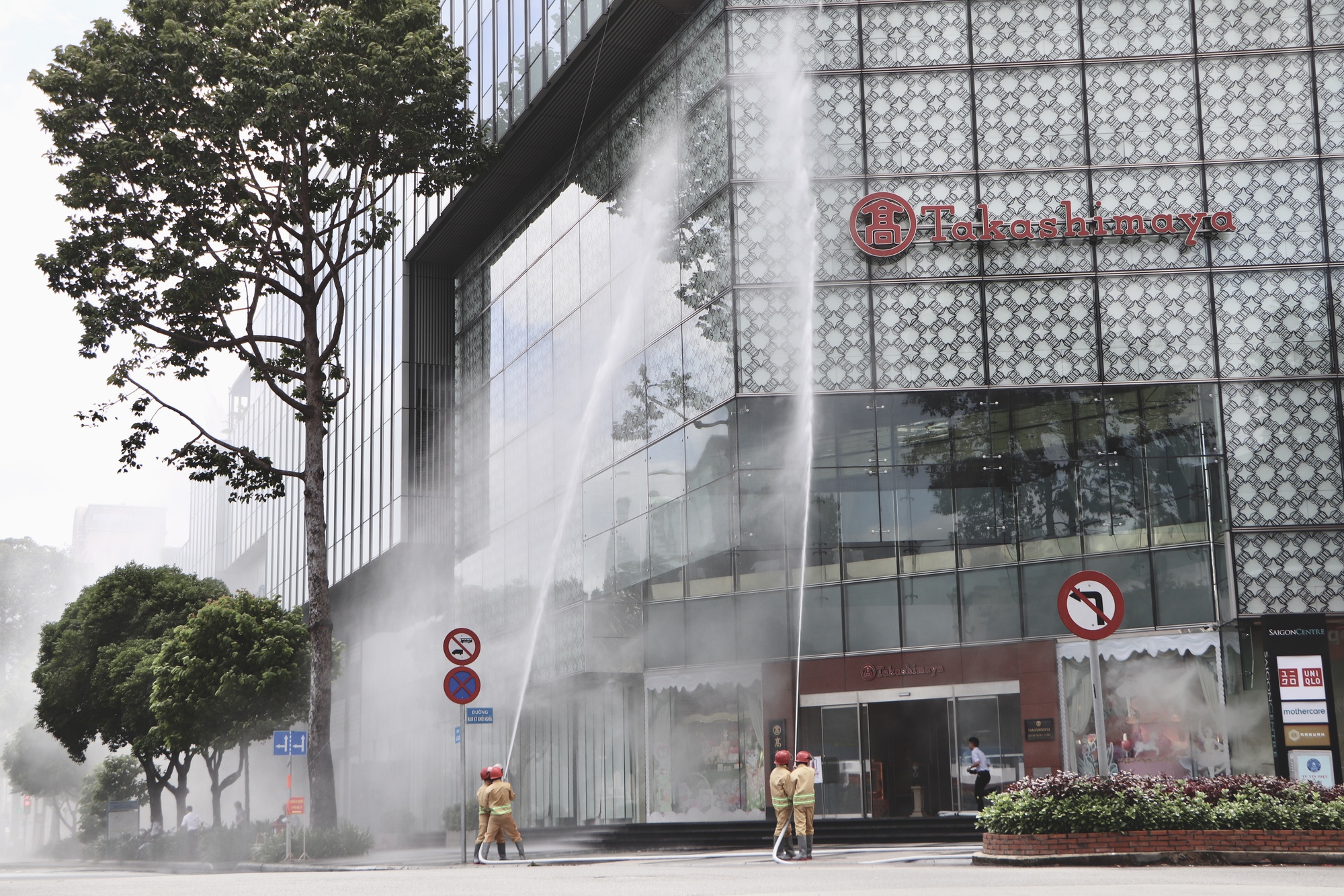 TP HCM: Hướng dẫn thoát nạn cho hơn 6.000 người ở toà nhà Saigon Centre - Ảnh 6.