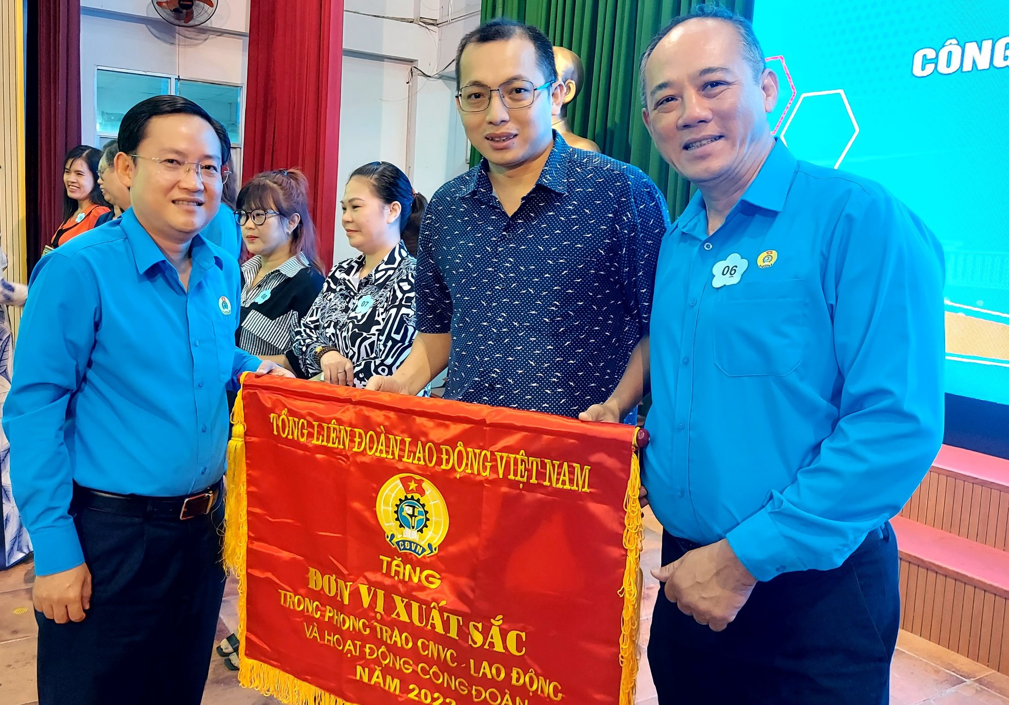 Nhiều hoạt động thiết thực kỷ niệm ng&agrave;y th&agrave;nh lập C&ocirc;ng đo&agrave;n Việt Nam  - Ảnh 7.