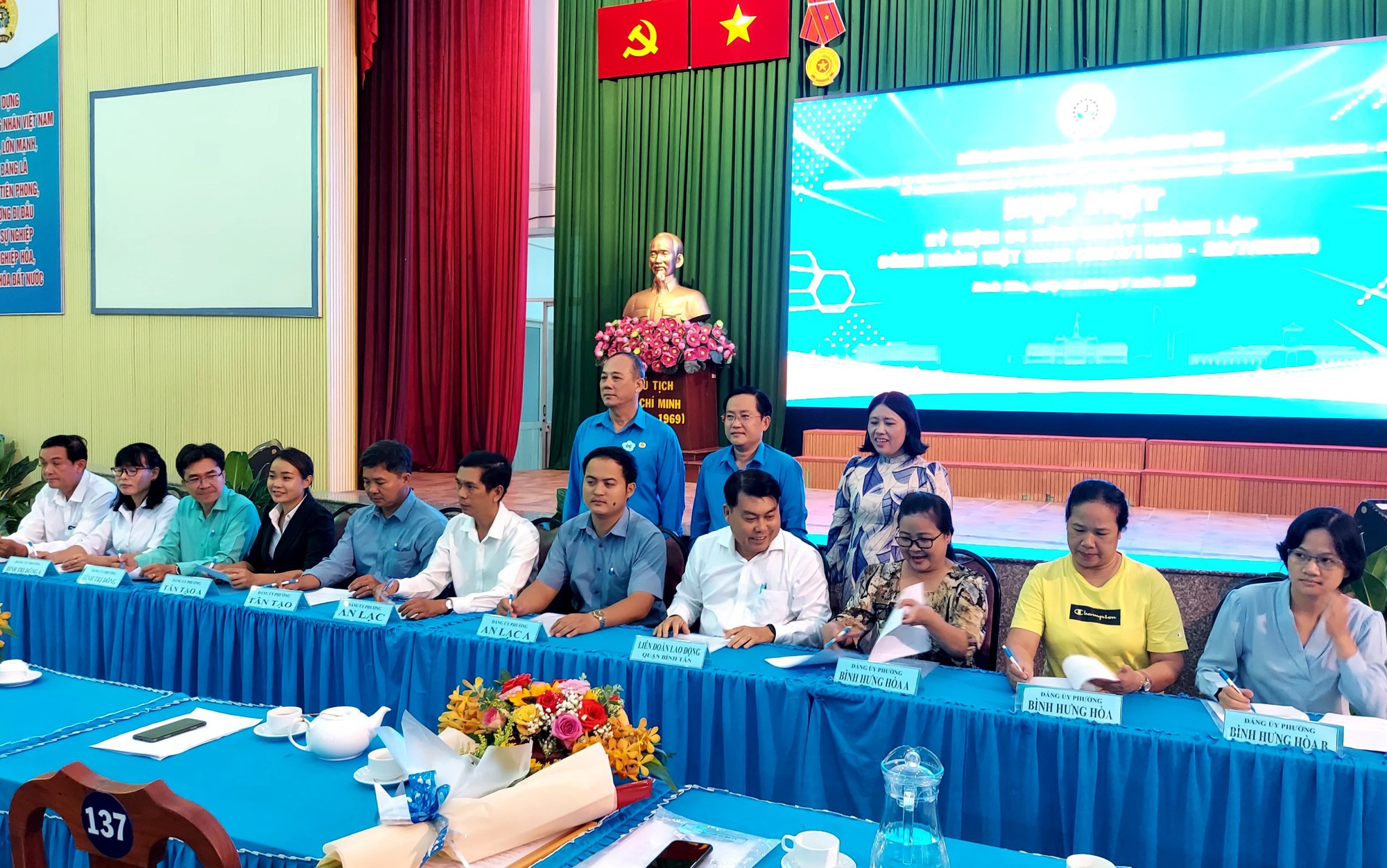 Nhiều hoạt động thiết thực kỷ niệm ng&agrave;y th&agrave;nh lập C&ocirc;ng đo&agrave;n Việt Nam  - Ảnh 2.