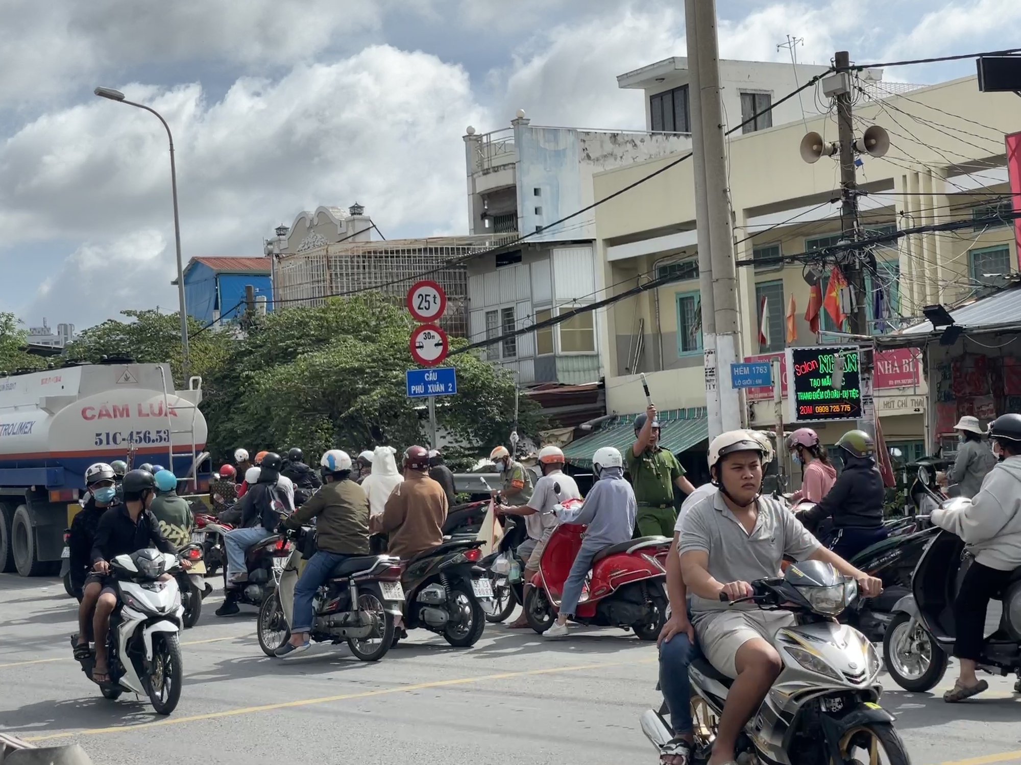 Tai nạn chết người ở huyện Nh&agrave; B&egrave;, TP HCM - Ảnh 1.