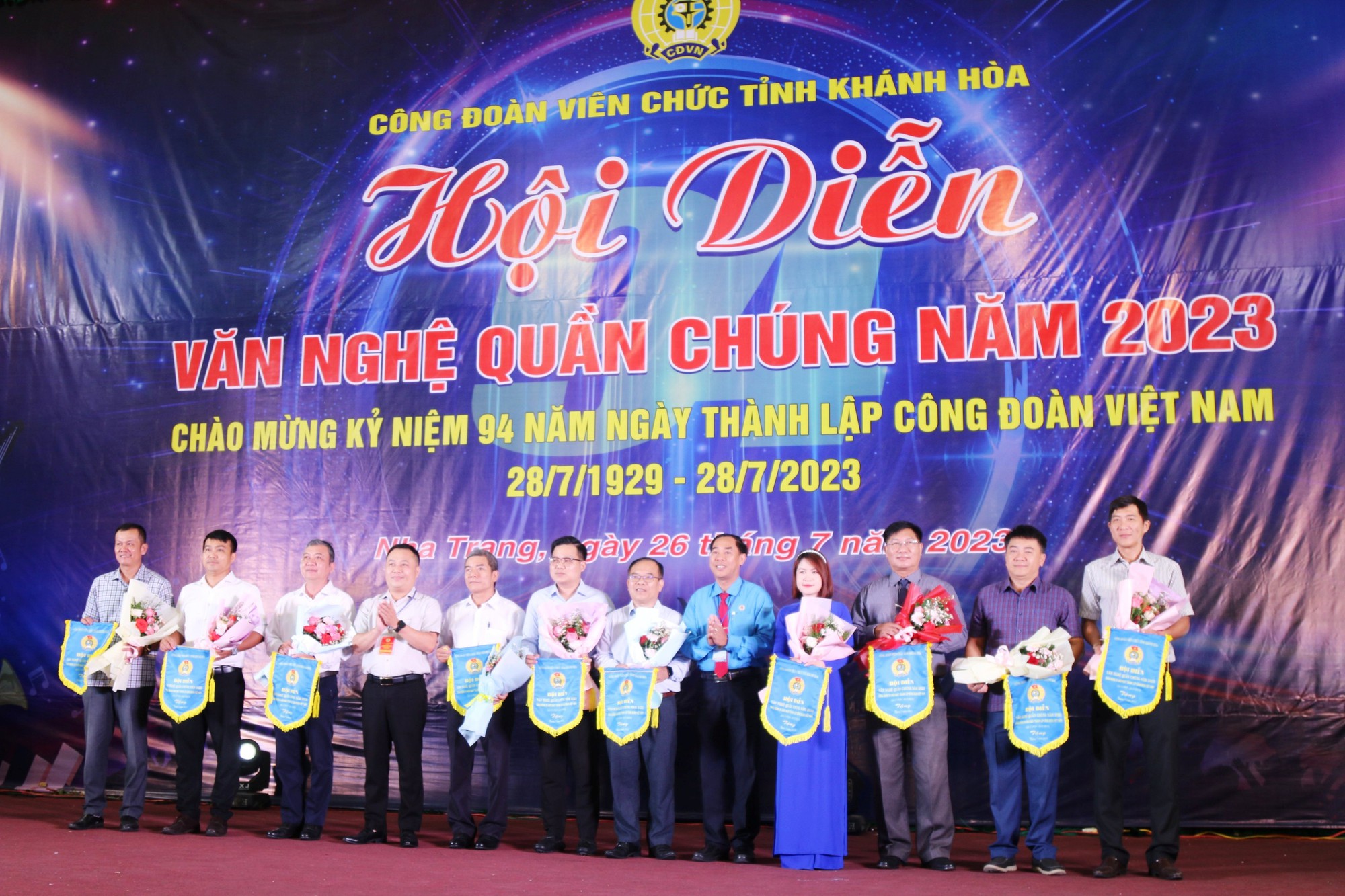 45 tiết mục tham dự hội diễn văn nghệ C&ocirc;ng đo&agrave;n vi&ecirc;n chức Kh&aacute;nh H&ograve;a - Ảnh 1.