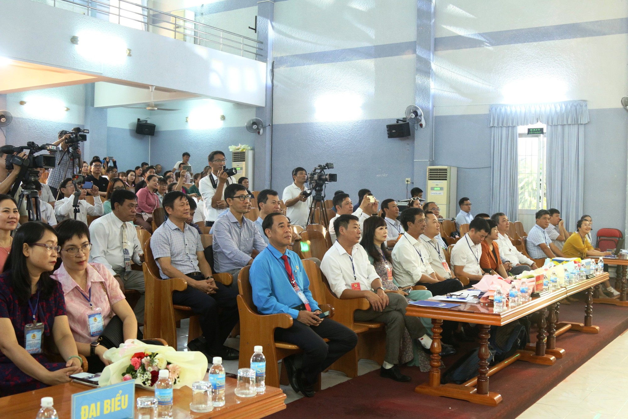 45 tiết mục tham dự hội diễn văn nghệ C&ocirc;ng đo&agrave;n vi&ecirc;n chức Kh&aacute;nh H&ograve;a - Ảnh 6.