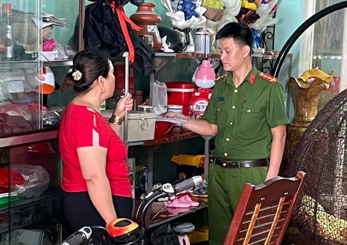 Bắt nữ kế to&aacute;n trường học cho vay l&atilde;i nặng - Ảnh 3.