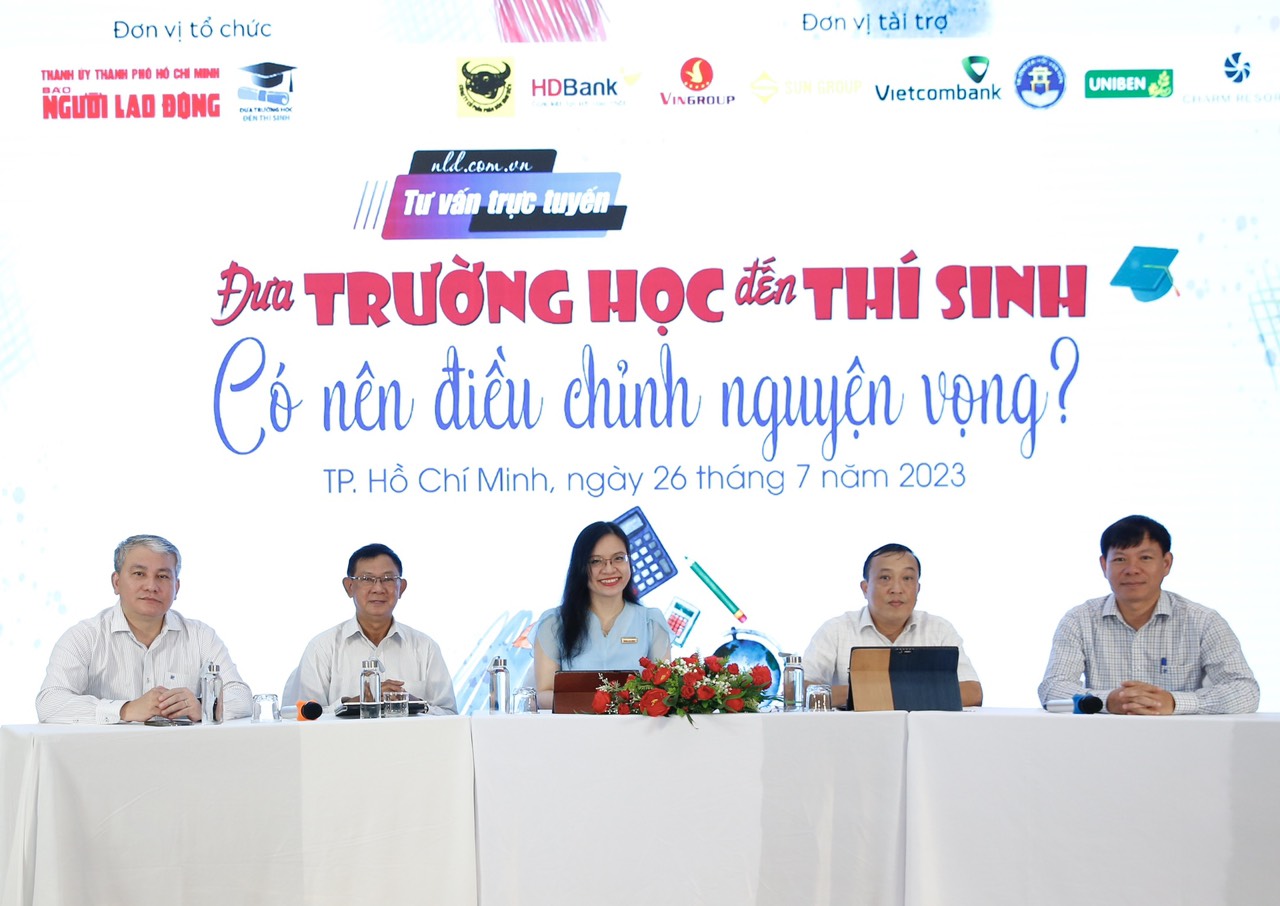 Talk-show trực tuyến: "Có nên điều chỉnh nguyện vọng?"
