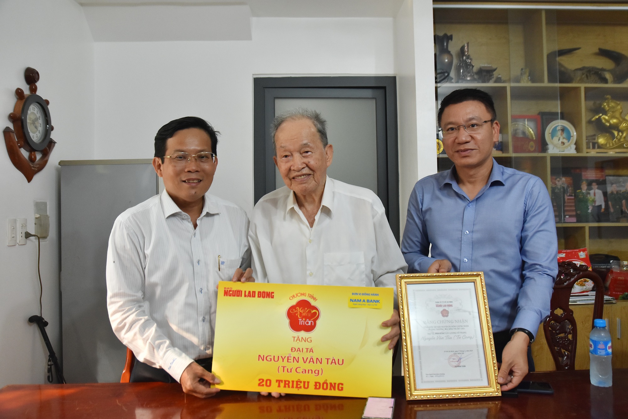 Ấm áp "Mai Vàng tri ân"