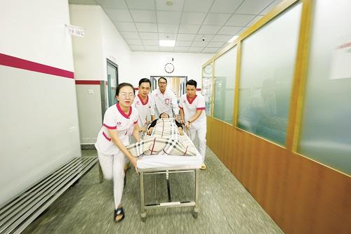 S.I.S Việt Nam - Cứu tinh bệnh nhân đột quỵ - Ảnh 2.