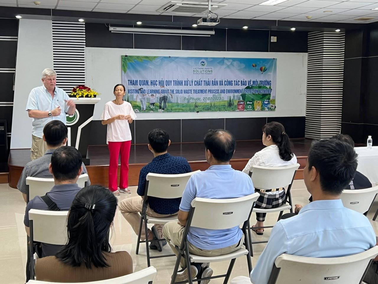 Đoàn bác sĩ Chuyên khoa II tham quan Qui trình xử lý chất thải rắn tại VWS - Ảnh 1.