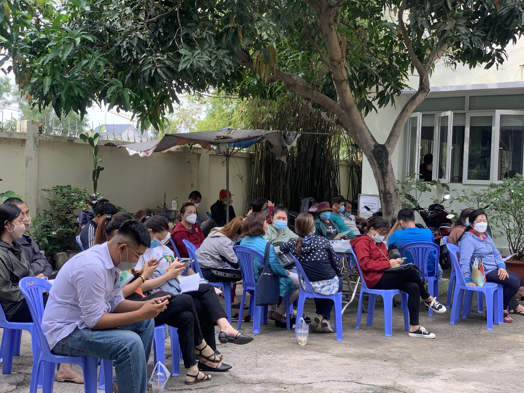 Chỉ 29% lao động c&ograve;n tin v&agrave;o doanh nghiệp cắt giảm lao động - Ảnh 3.