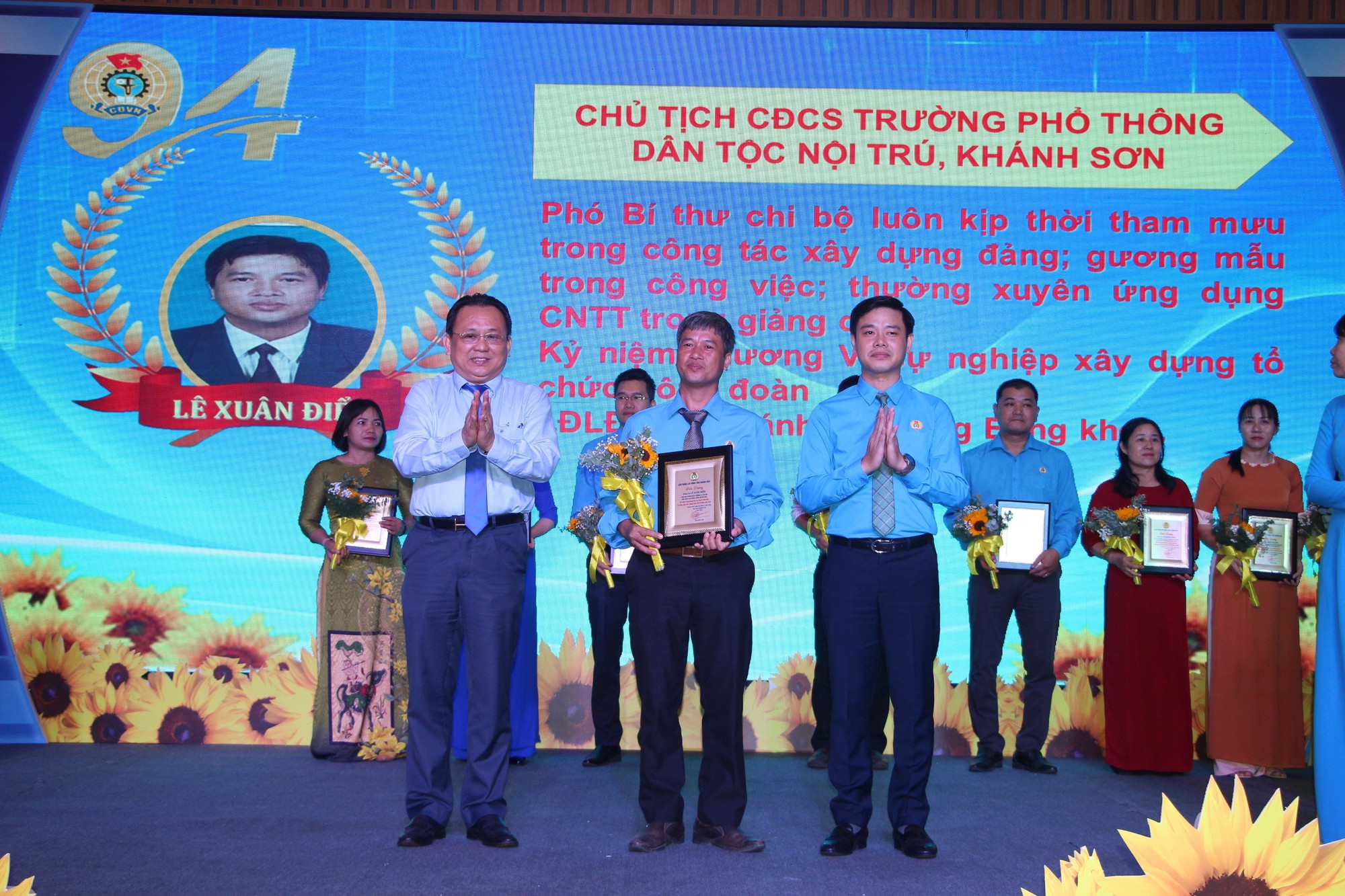 Phát huy truyền thống xây dựng Công đoàn Khánh Hòa vững mạnh - Ảnh 4.