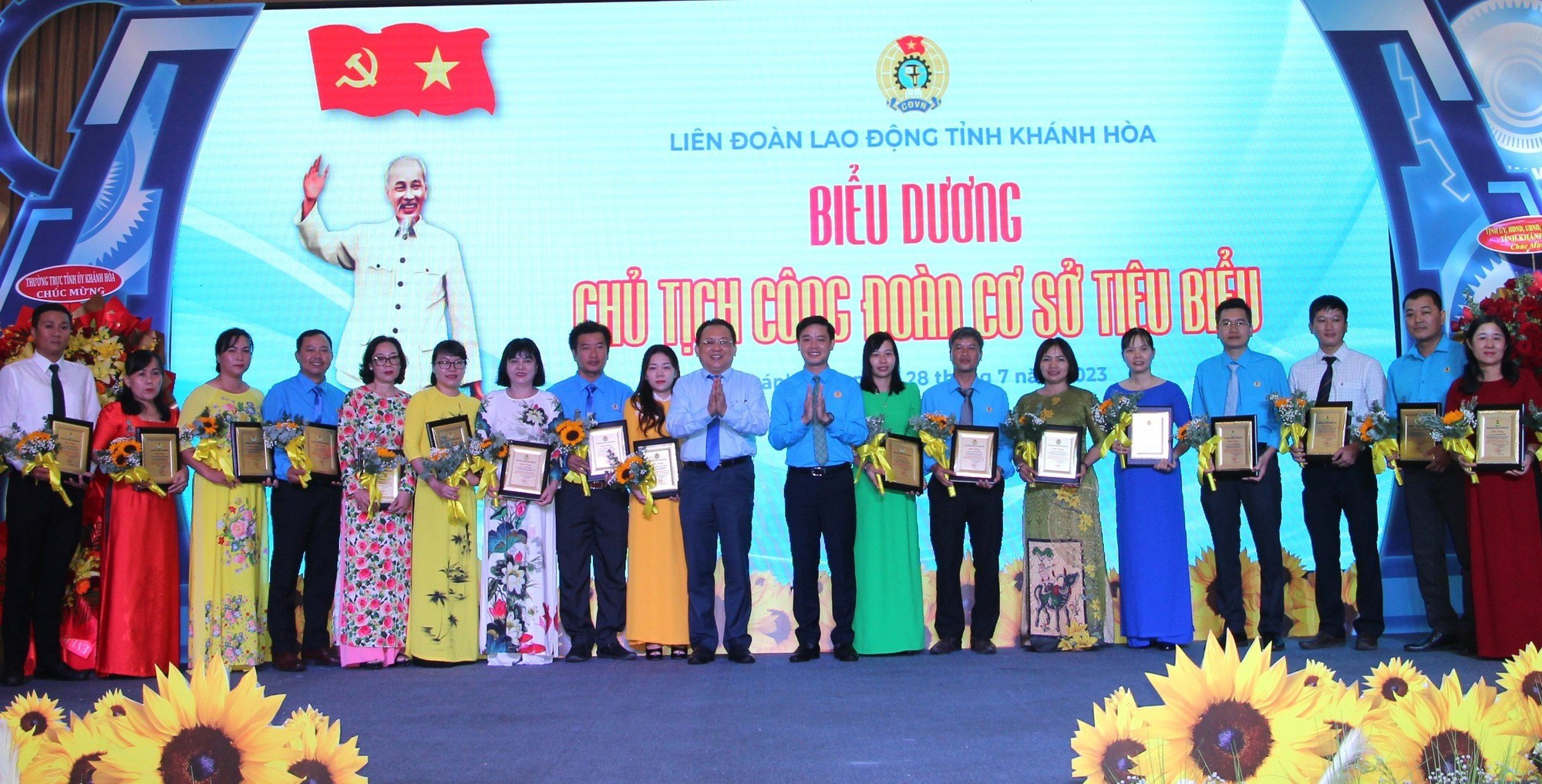 Phát huy truyền thống xây dựng Công đoàn Khánh Hòa vững mạnh - Ảnh 5.