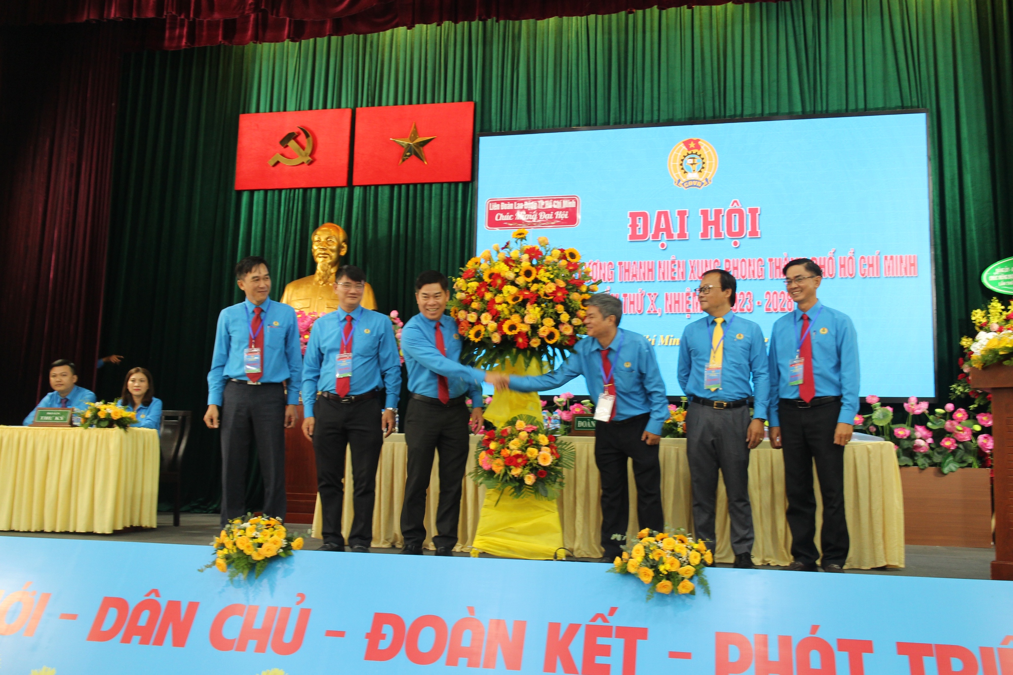 Mang lại ph&uacute;c lợi nhiều hơn cho đo&agrave;n vi&ecirc;n &ndash; lao động - Ảnh 8.
