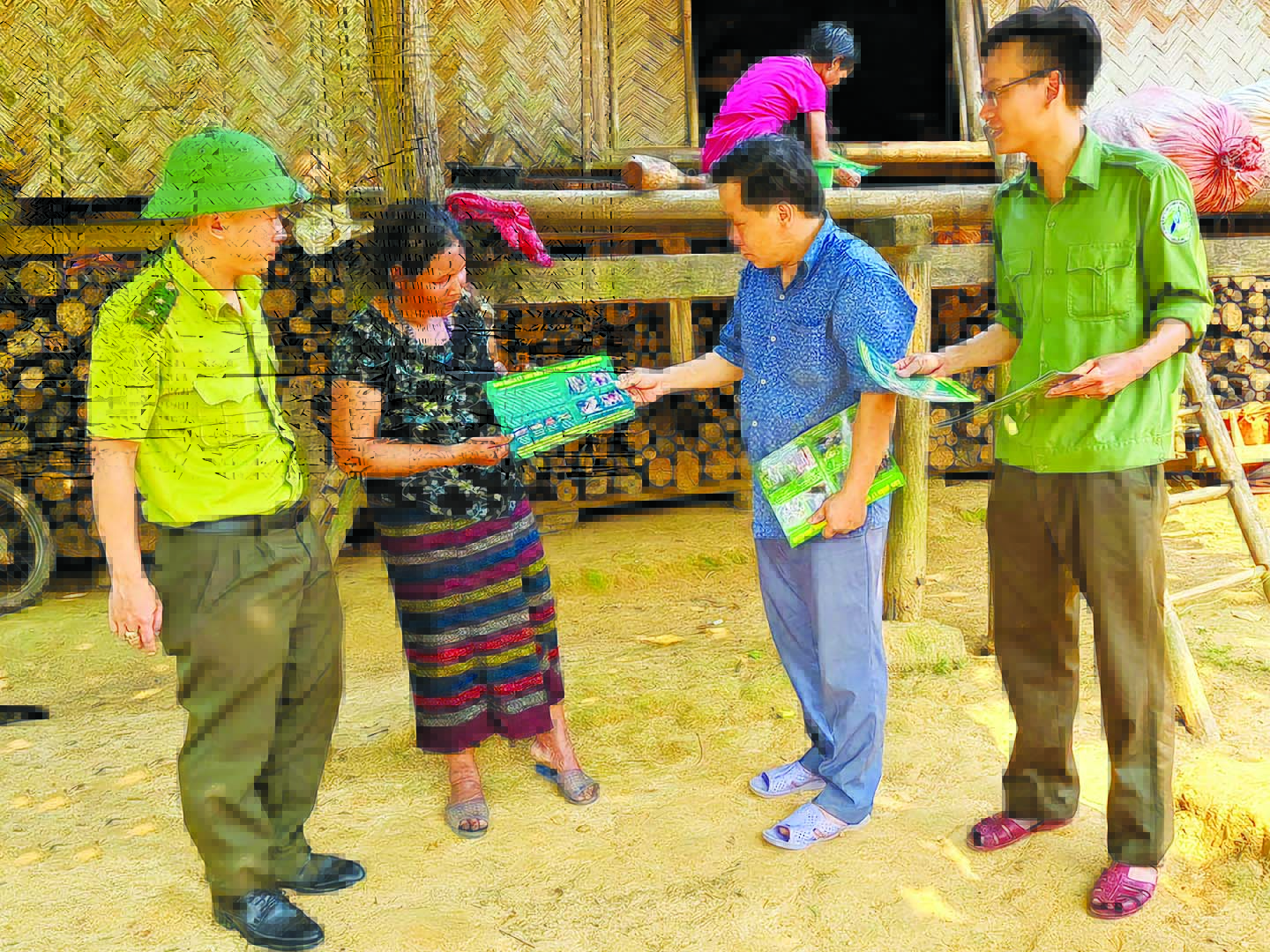 KHU BẢO TỒN THIÊN NHIÊN ĐAKRÔNG: Chung tay giữ rừng bền vững