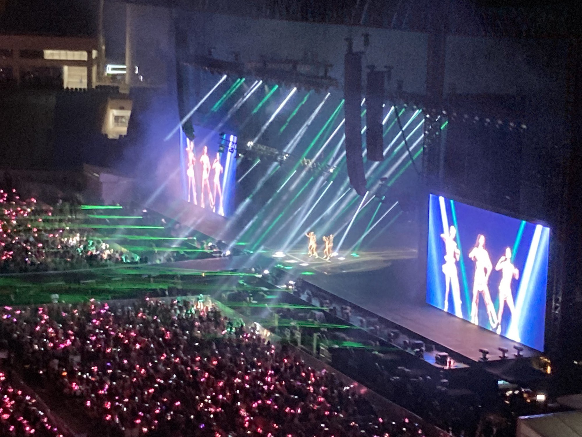 Nhiều sao Việt tề tựu đ&ecirc;m diễn Blackpink tại H&agrave; Nội - Ảnh 10.