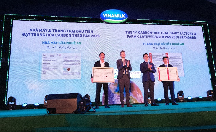 Lợi nhuận gộp qu&yacute; II-2023 cải thiện, Vinamilk b&aacute;o l&atilde;i tăng trưởng - Ảnh 8.
